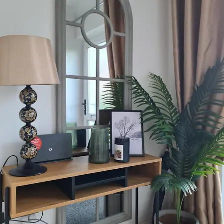 Ferienhaus Three Bed Cosy Townhouse Walking Distance To Town *